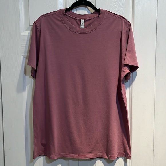 ❤️SOLD❤️Lululemon All Yours Boyfriend Tee in Pink Taupe - Picture 1 of 11